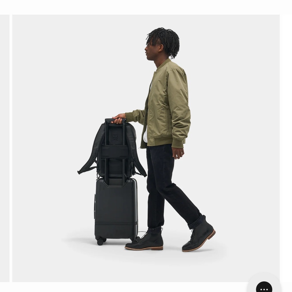 Stylish Black Backpack - image 3